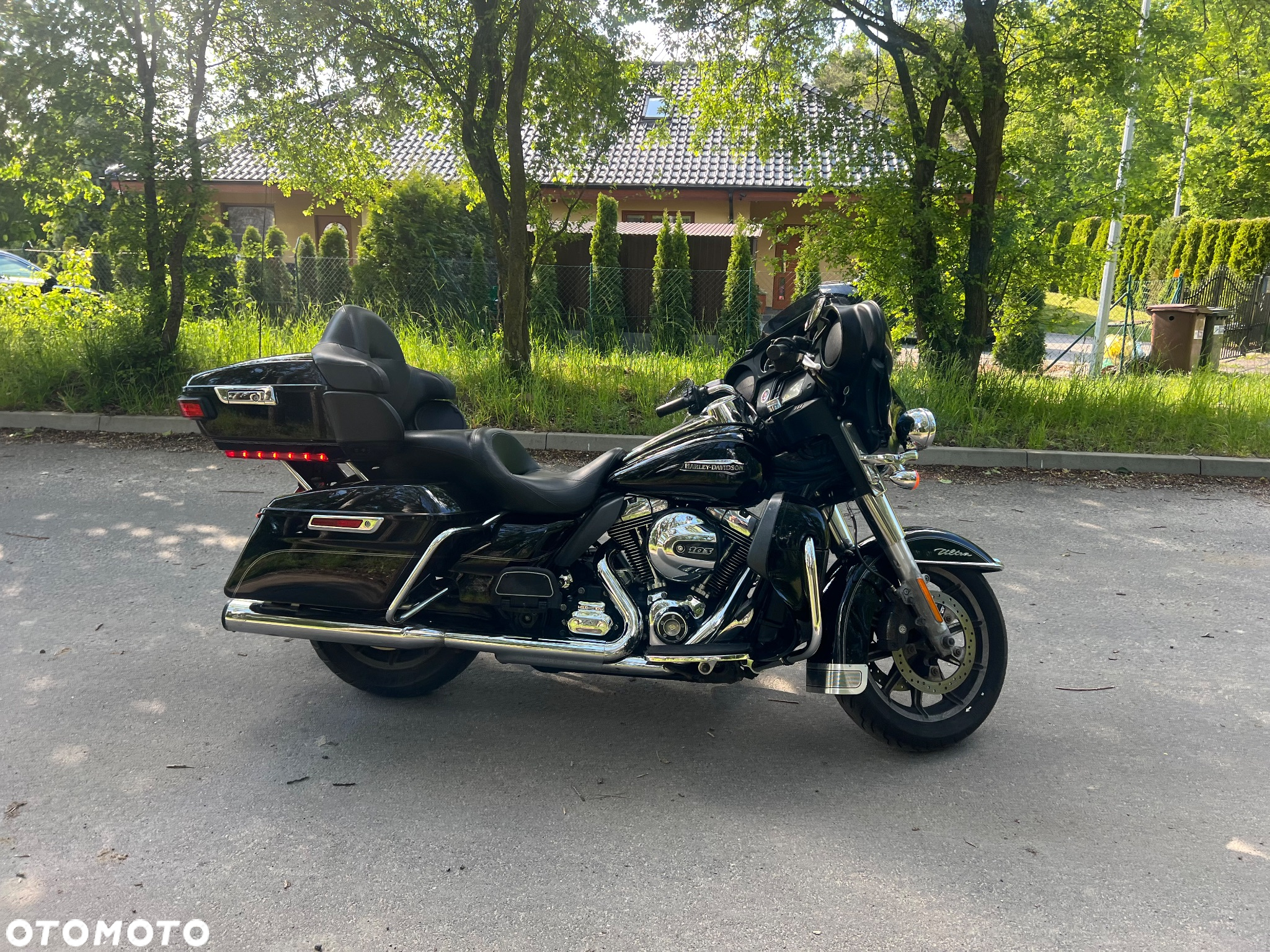 Harley-Davidson FLH Electra Glide - 15