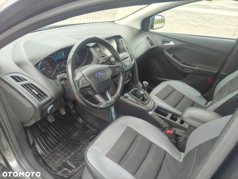 Ford Focus 1.5 EcoBoost Titanium ASS - 11