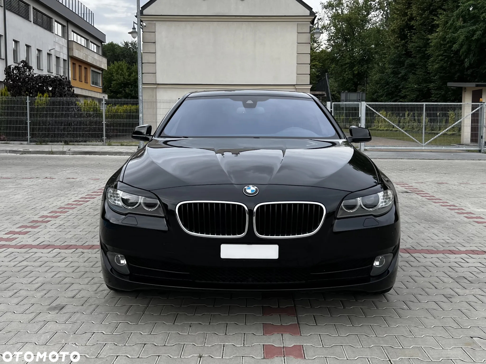 BMW Seria 5 528i Touring - 8