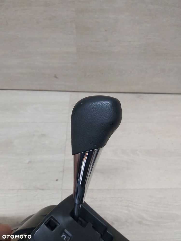 Toyota Corolla E15 Gałka zmiany biegów automat Auris - 2