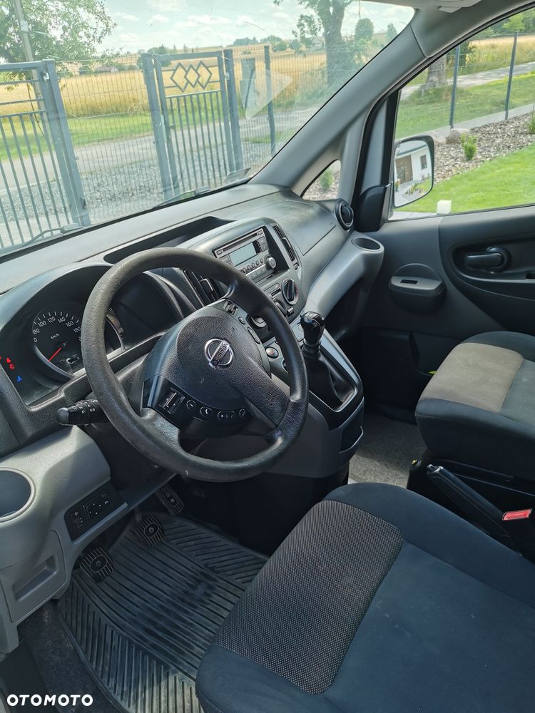 Nissan NV200 - 10