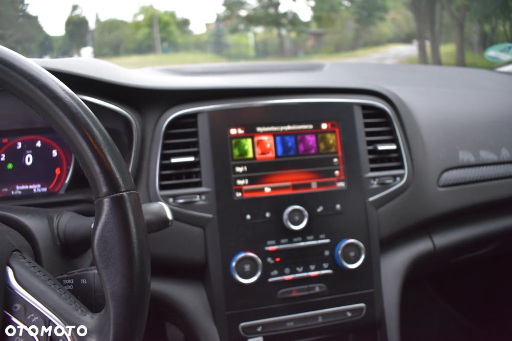 Renault Megane TCe 140 GPF ZEN - 17