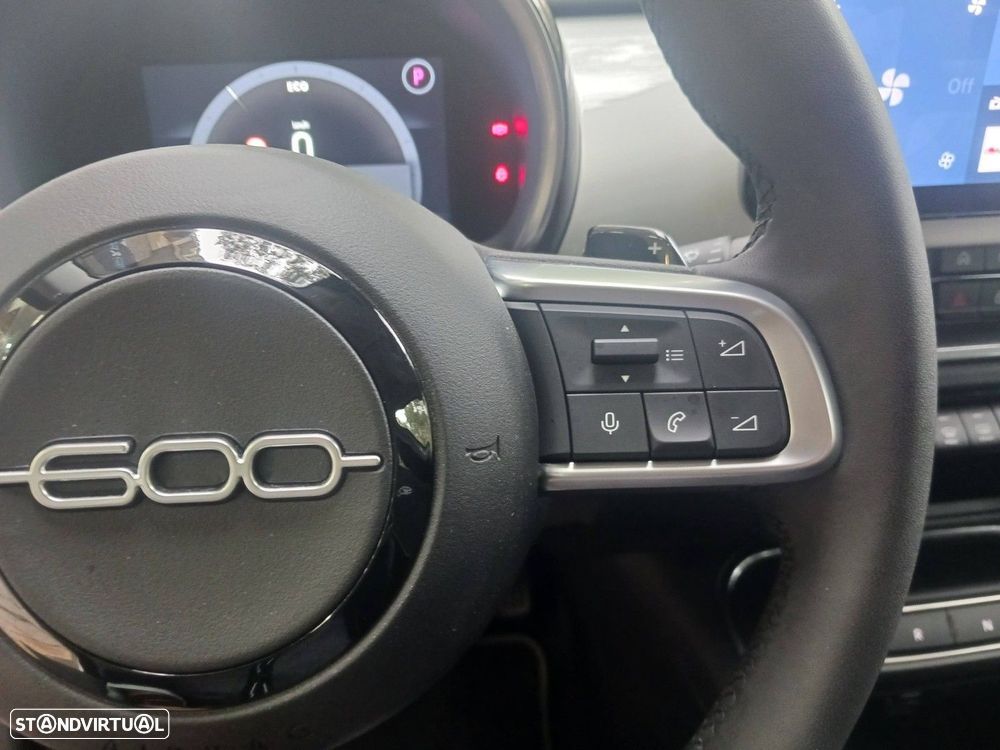 Fiat 600 1.2 Hybrid Icon - 25