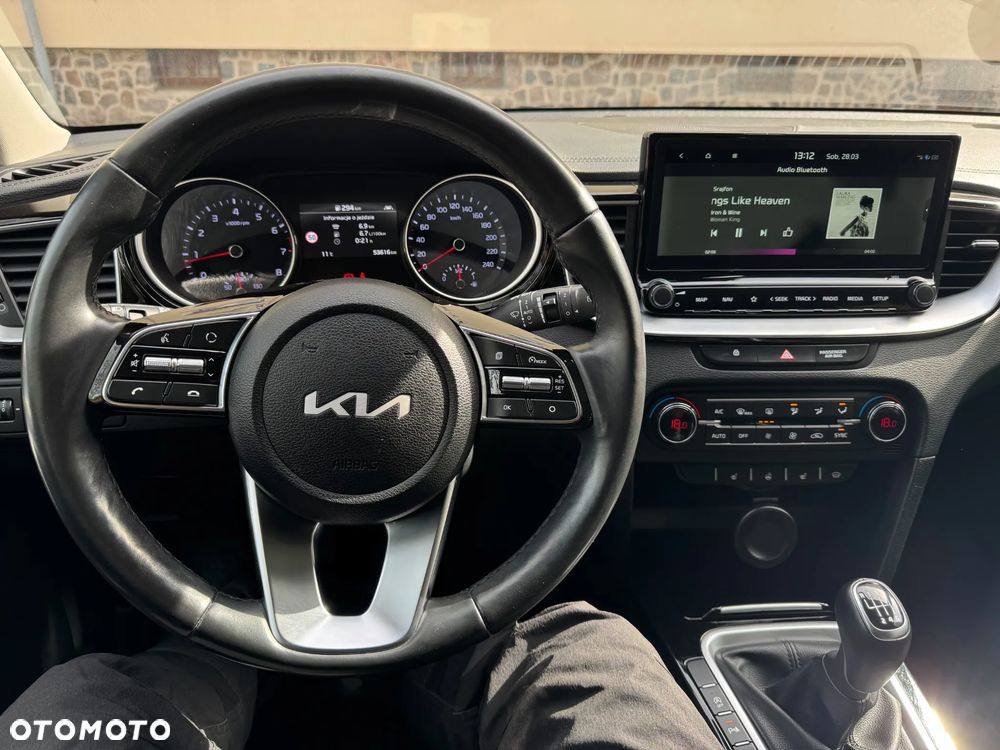 Kia XCeed 1.5 T-GDI Business Line - 16