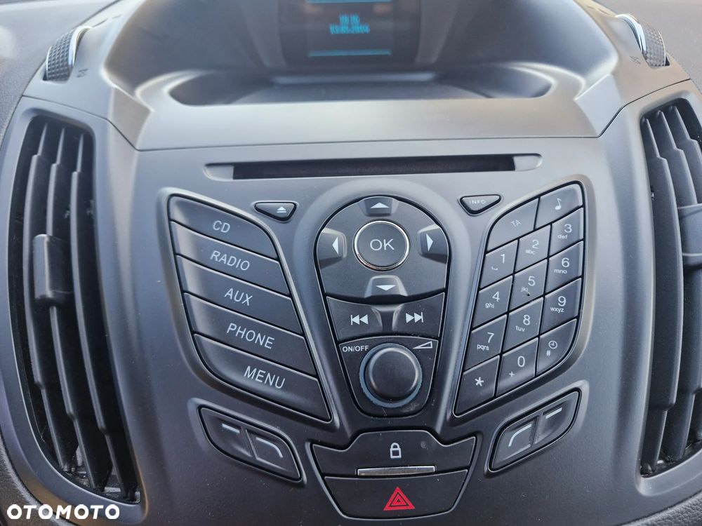 Ford Kuga 2.0 TDCi 2x4 Titanium - 22