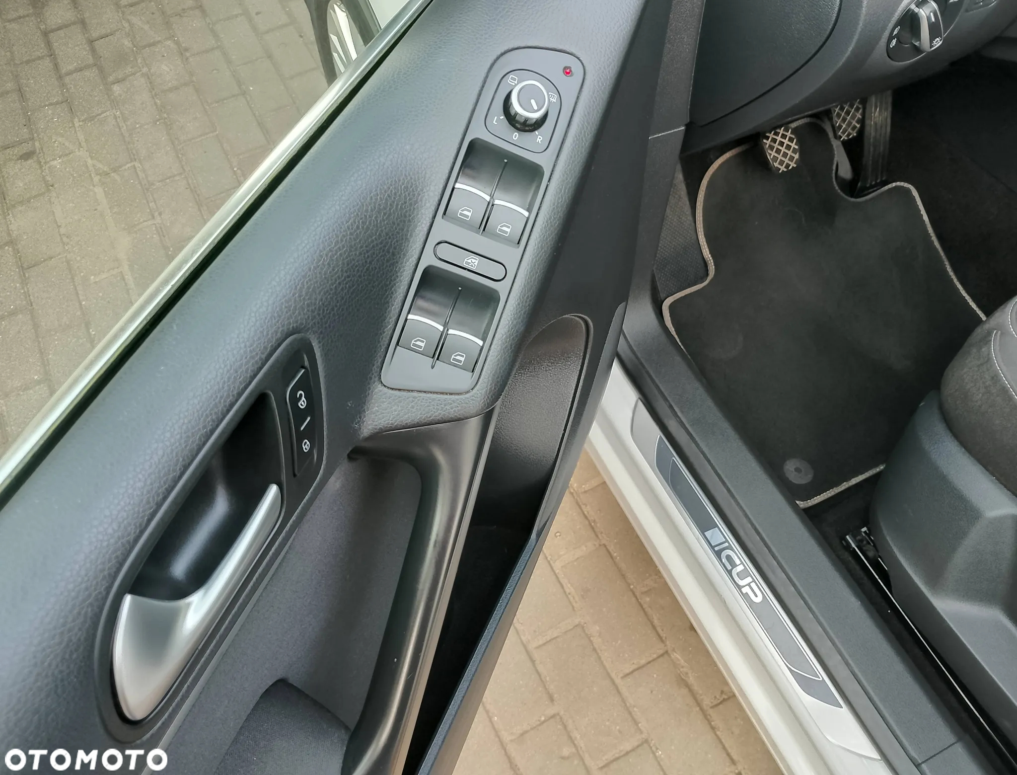 Volkswagen Tiguan 2.0 TDI DPF BlueMotion Technology Cup Sport & Style - 23