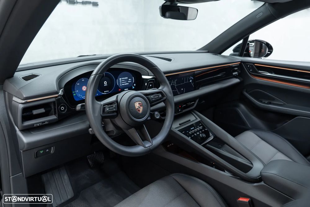 Porsche Macan Electric - 18