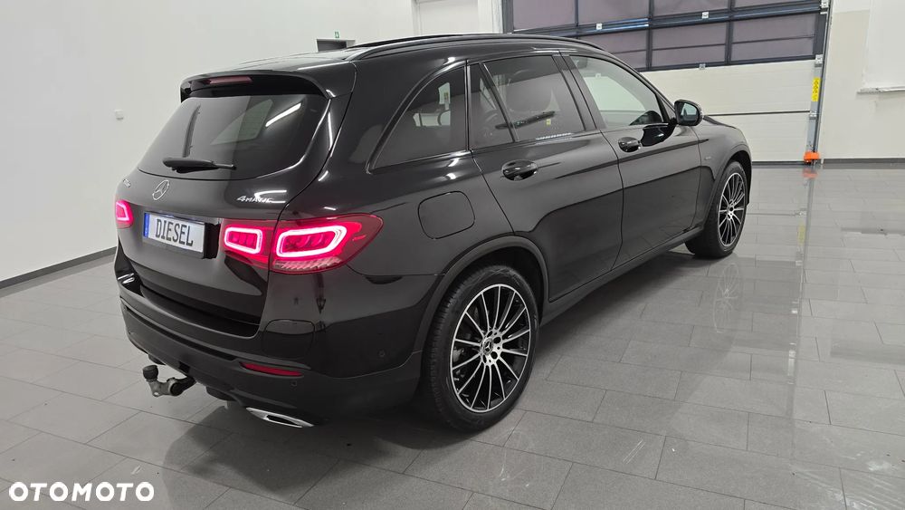 Mercedes-Benz GLC 300 de 4Matic 9G-TRONIC AMG Line Plus - 3