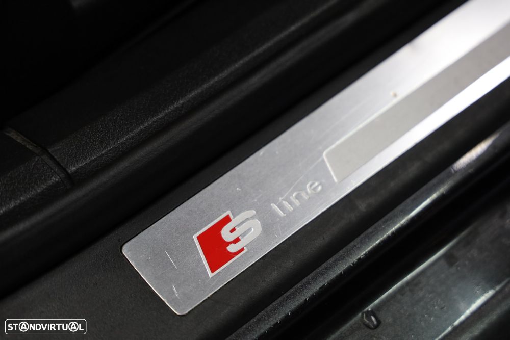 Audi A4 Avant 2.0 TDi S-line - 24