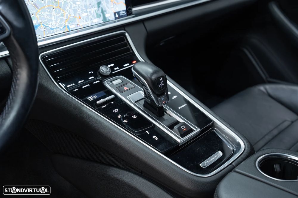 Porsche Panamera Sport Turismo - 19