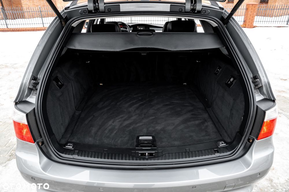 BMW Seria 5 525i Touring - 20