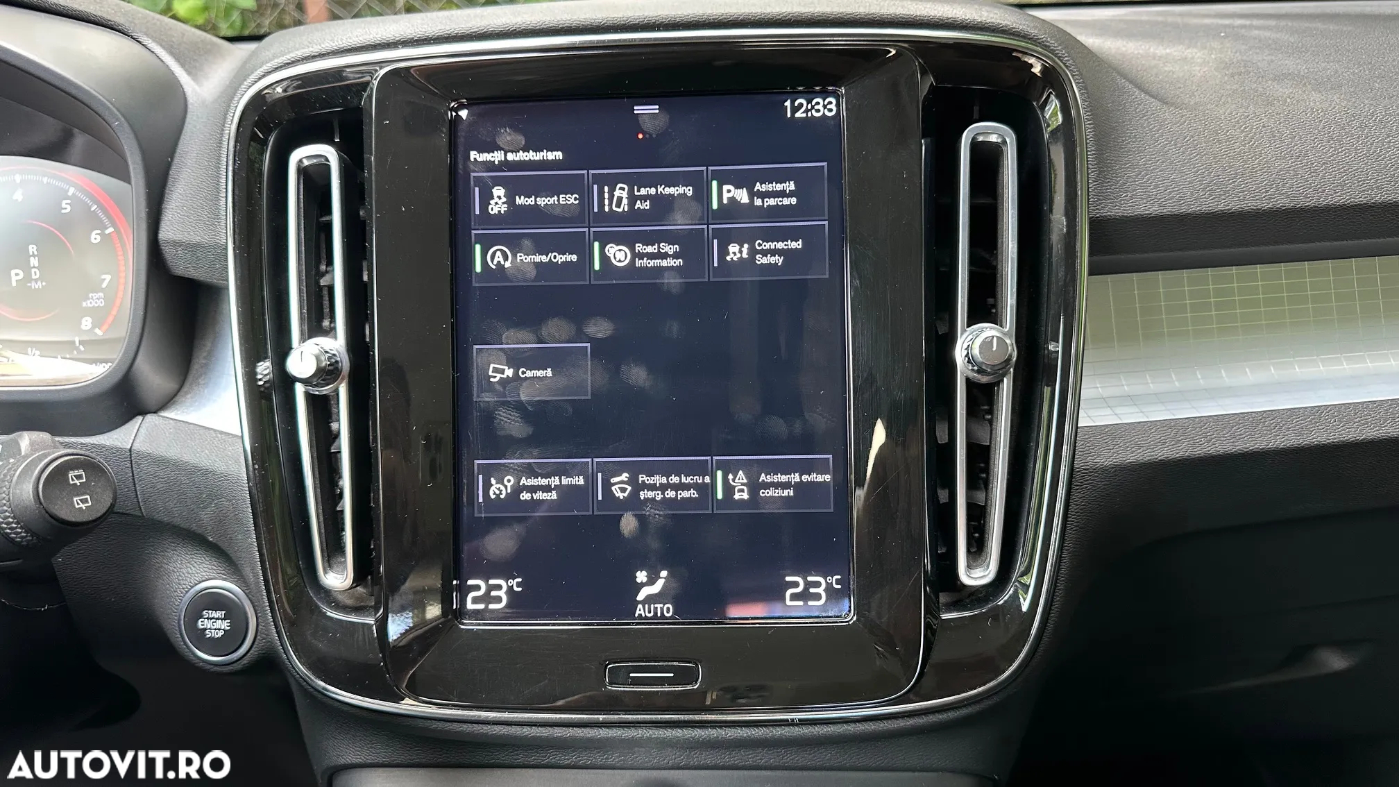Volvo XC 40 T3 AT8 Momentum Pro - 13