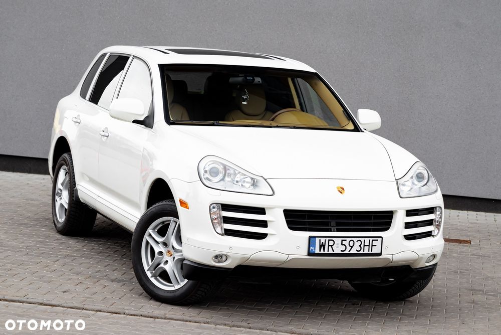 Porsche Cayenne - 4