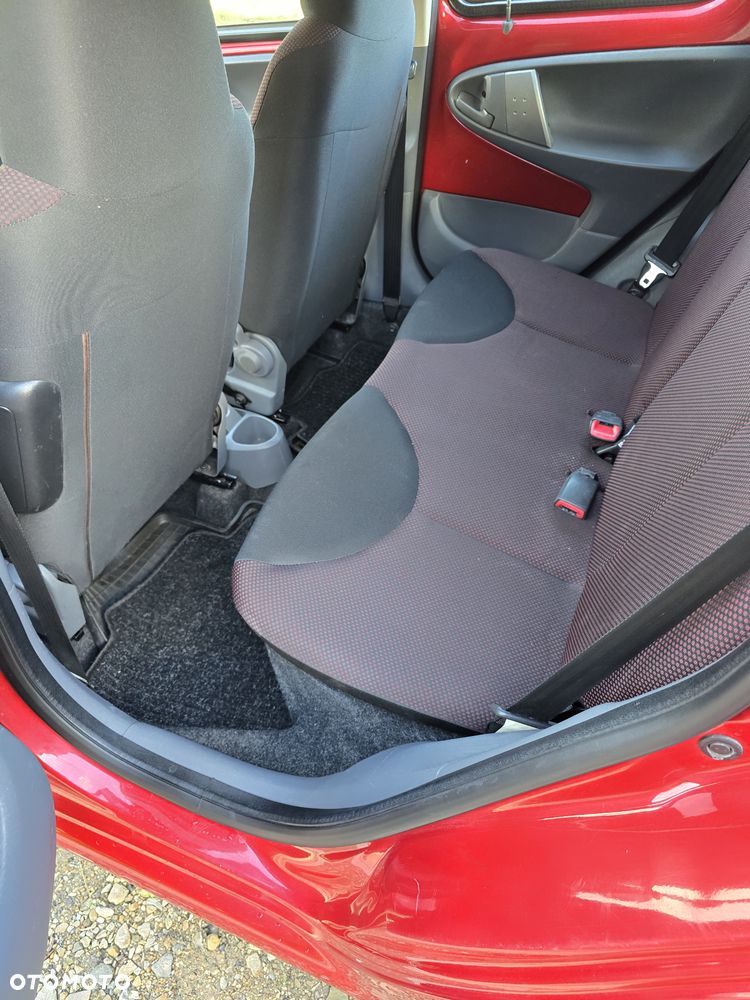 Toyota Aygo ver-1-0-vvt--i - 19