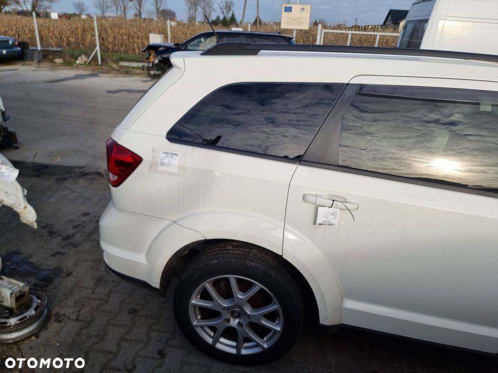 ĆWIARTKA BŁOTNIK PRAWY TYŁ FIAT FREEMONT - 4