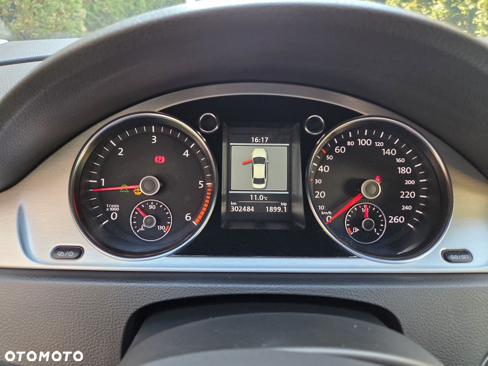 Volkswagen Passat - 18