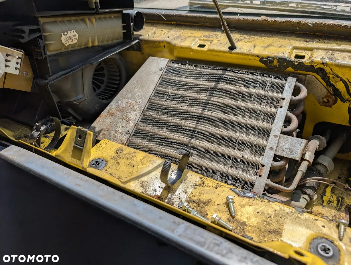 Zestaw oryginalnej klimatyzacji Mercedes Vario kompresor instalcja skraplacz przowody sterowanie nagrzewnica - 7