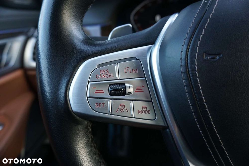 BMW Seria 7 - 12