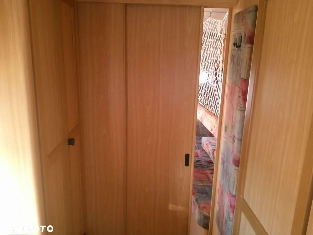 Burstner AMARA 560  -- łóżko piętowe -- - 14