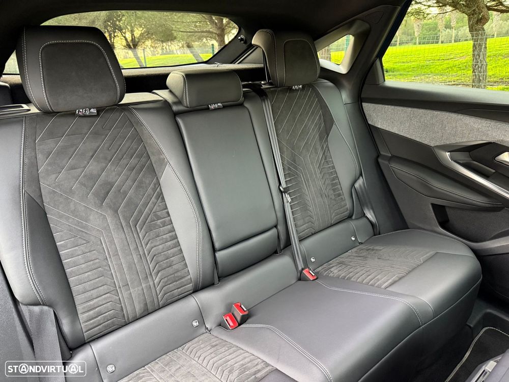 Peugeot E-3008 73 kWh GT - 29