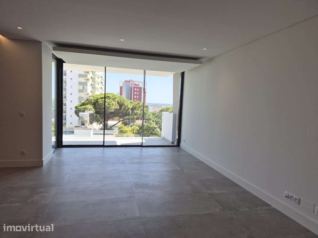 Luxo e Conforto a 3 Min da Praia: T1 e T2 Mobilados com Garagem - Q... - Grande imagem: 3/24