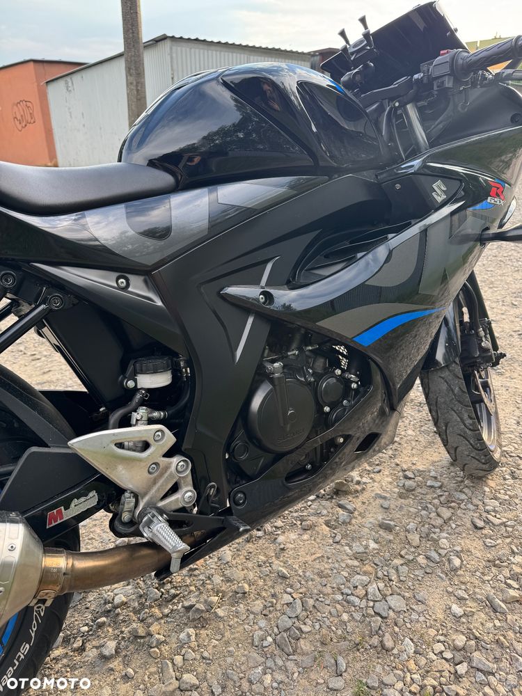 Suzuki GSX-R - 7