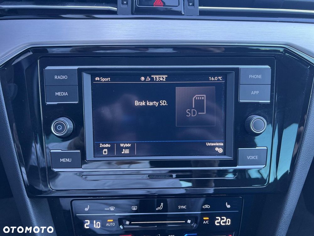 Volkswagen Passat - 18
