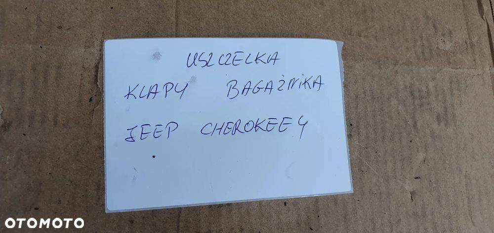 Uszczelka klapy bagażnika Jeep Grand Cherokee IV WK2 - 9