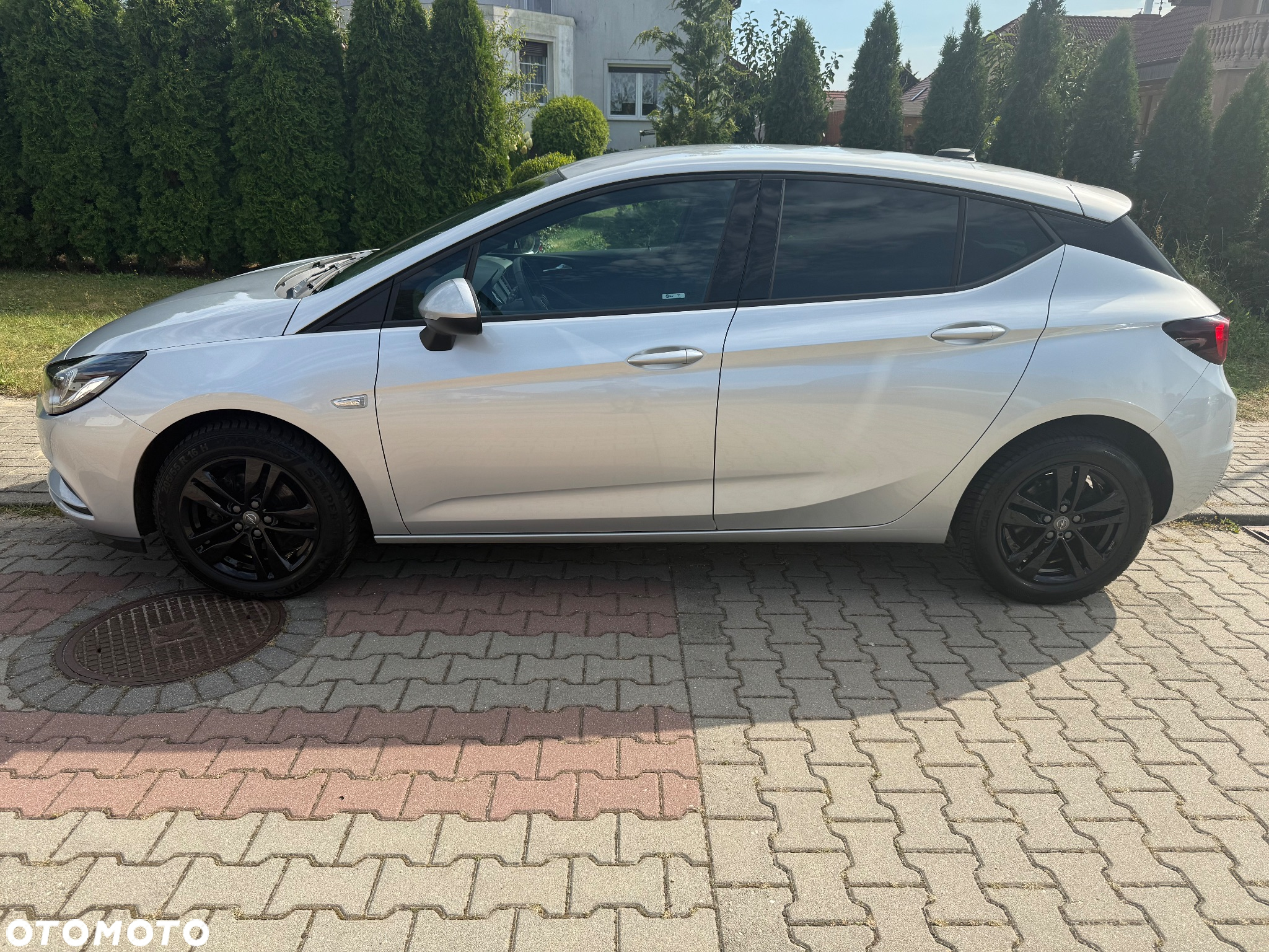 Opel Astra 1.0 Turbo Start/Stop 120 Jahre - 4