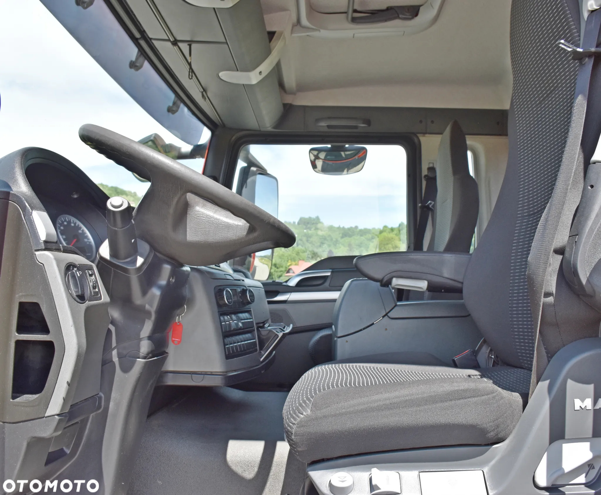 MAN TGS 35.440 * HIAB 211 E - 6 HIDUO + PILOT * 8x4 - 9