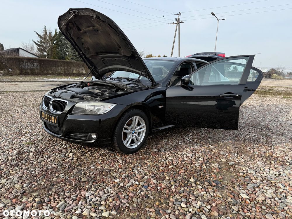 BMW Seria 3 318d DPF Edition Exclusive - 22