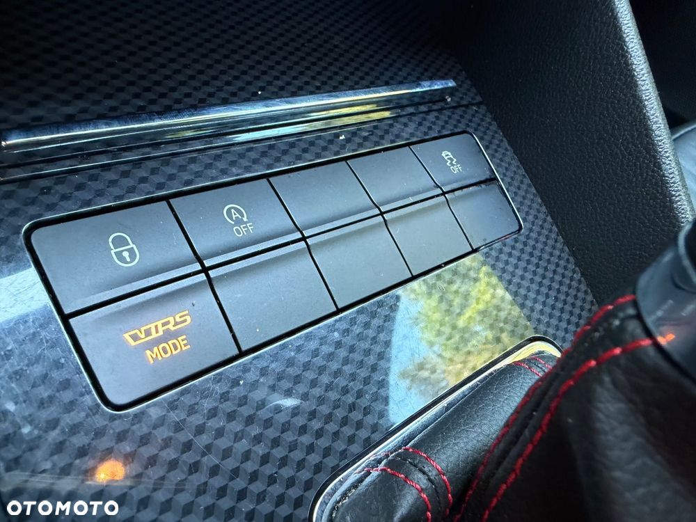 Skoda Octavia 2.0 TDI RS Challenge DSG - 32