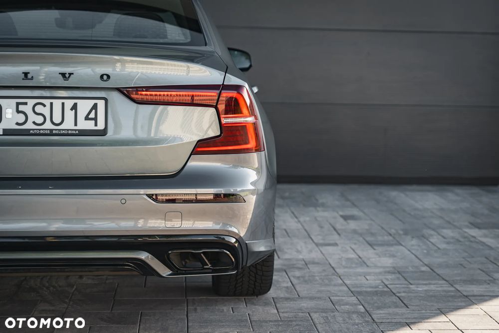 Volvo S60 B5 B AWD R-Design - 11
