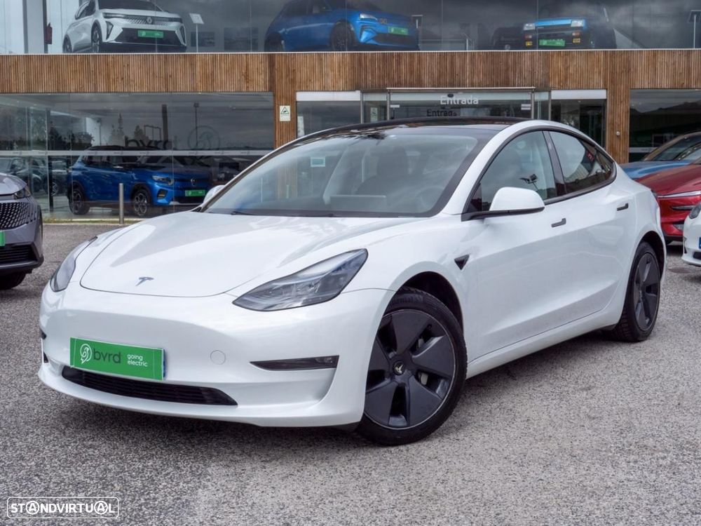 Tesla Model 3 - 3