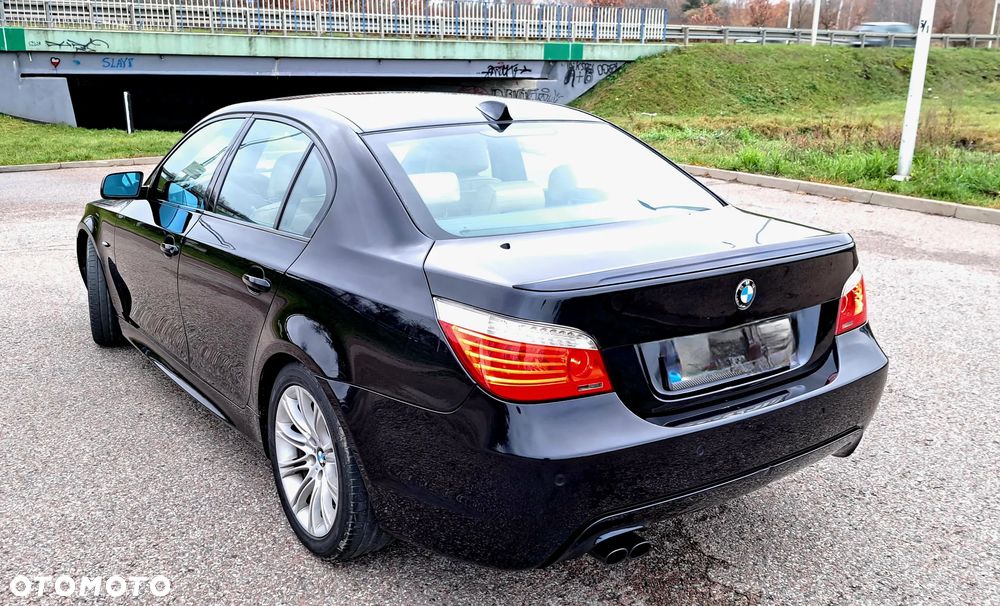 BMW Seria 5 525d - 5
