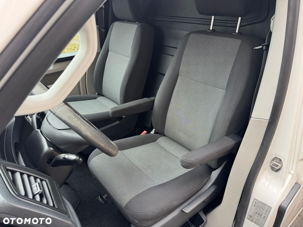 Volkswagen TRANSPORTER T6 - 13