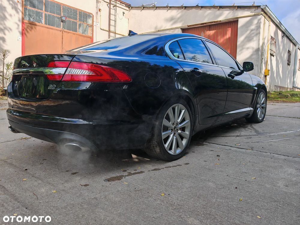 Jaguar XF - 3