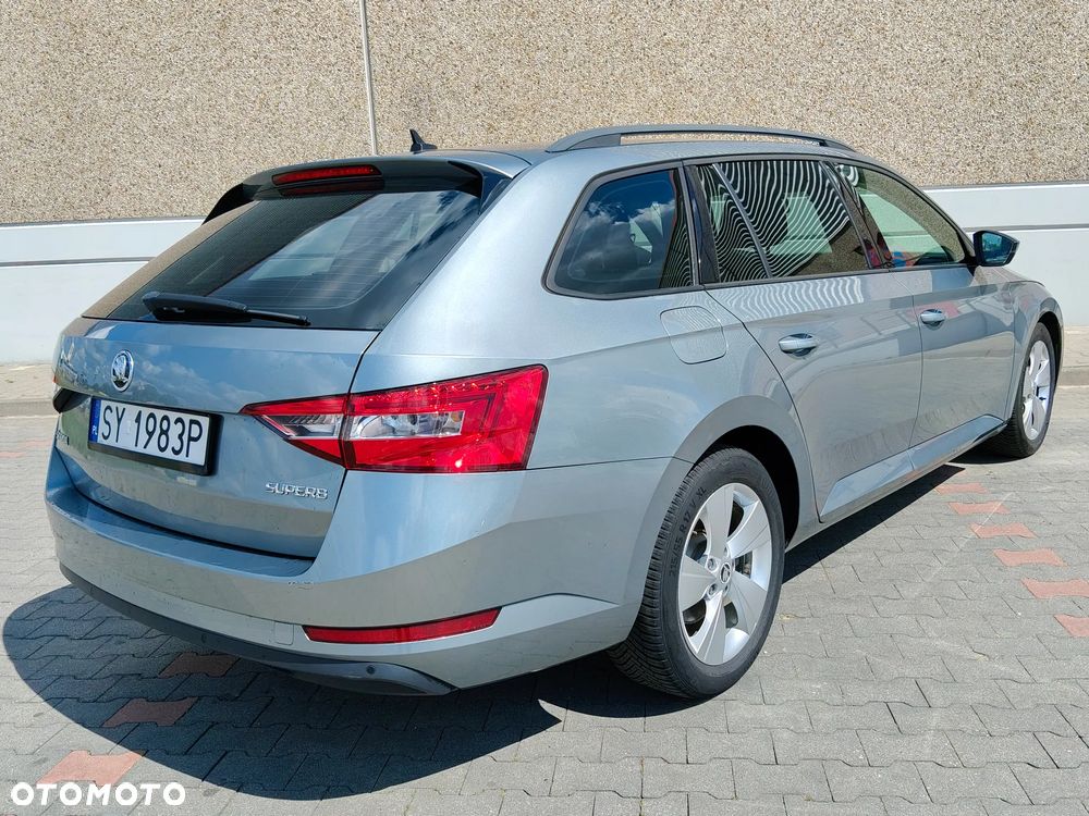 Skoda Superb 1.6 TDI DSG Ambition - 15