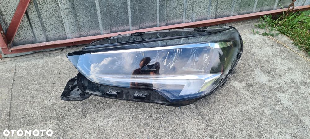 Opel Corsa F-2021 Leflektor lewy ful led lewy przód strona kierowcy - 1
