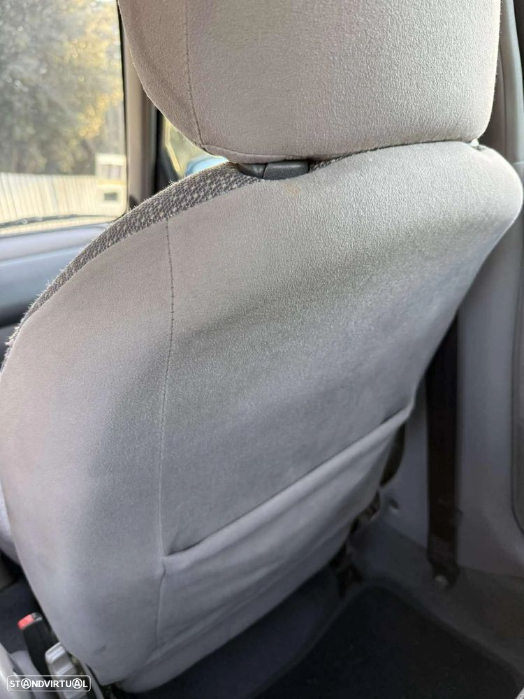 Nissan Micra 1.0 Luxury AC - 23