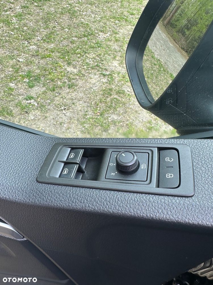 Volkswagen Multivan - 39