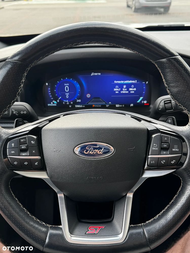 Ford Explorer - 25