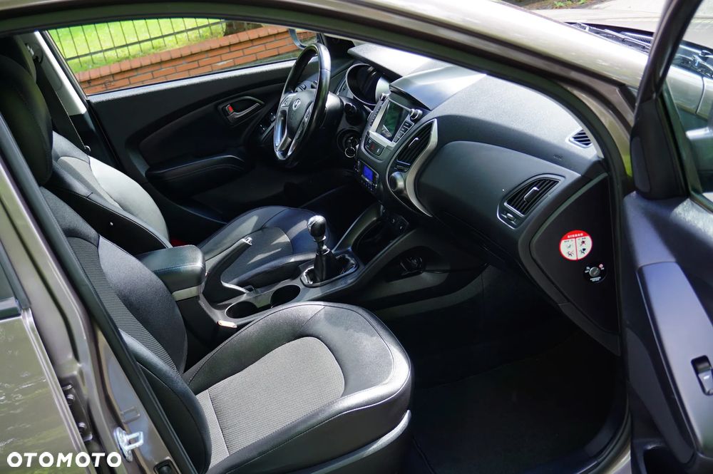 Hyundai ix35 1.6 2WD Fifa World Cup Edition - 25