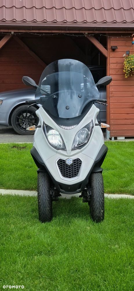 Piaggio MP-3 - 1