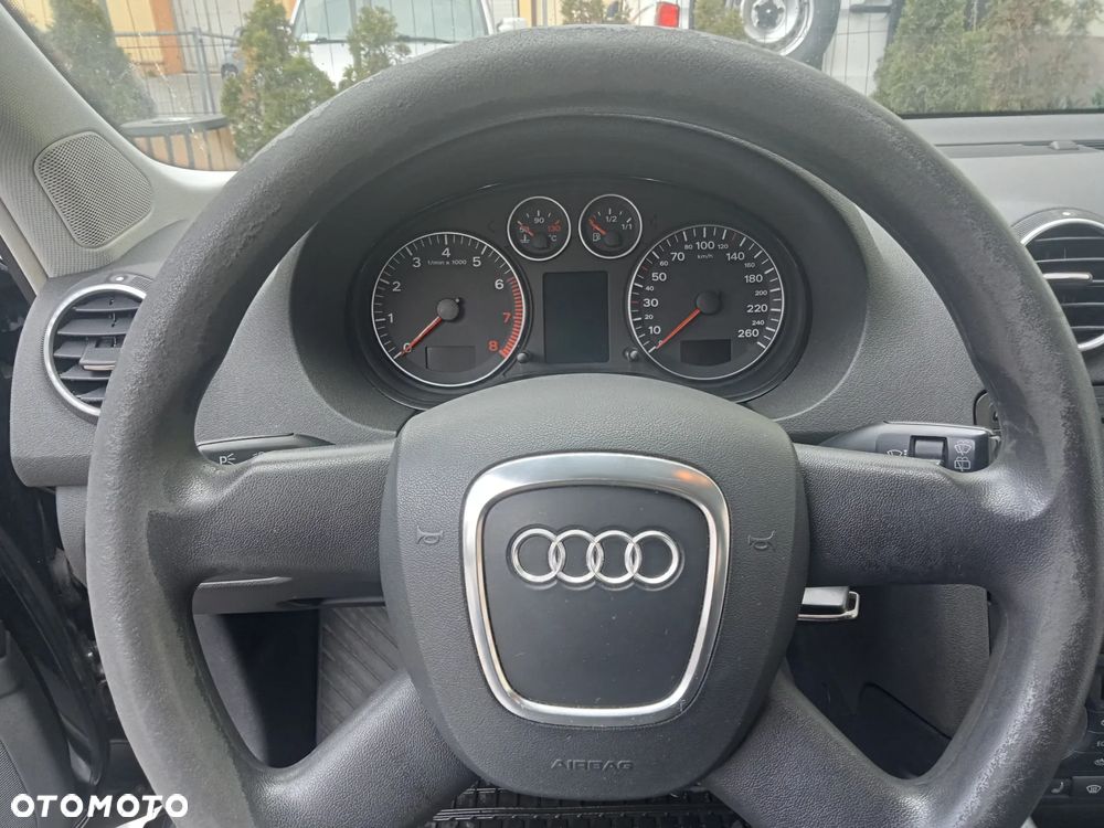 Audi A3 3-drzwiowe 1.4T FSI Ambiente - 15