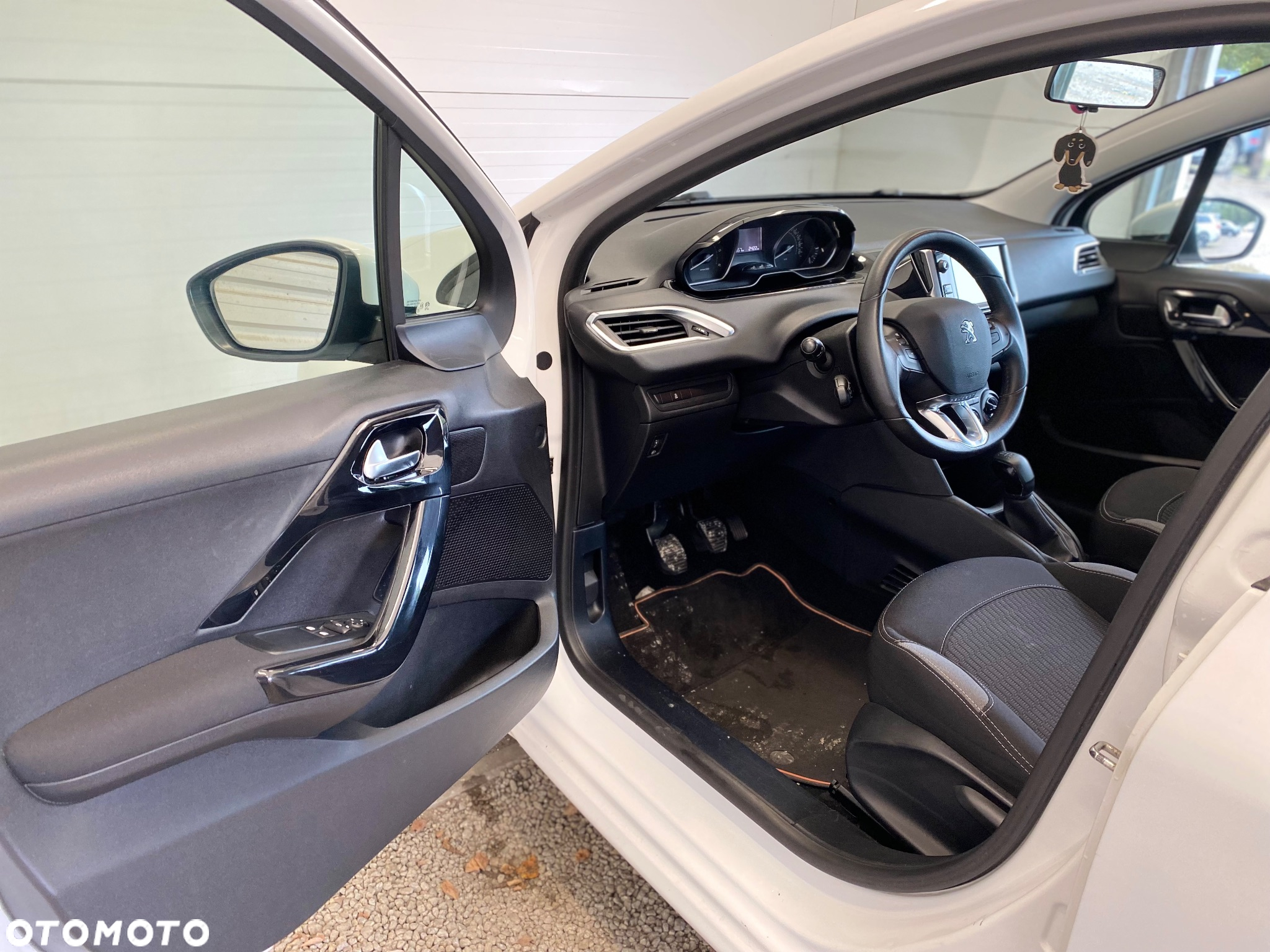 Peugeot 208 1.6 BlueHDi Active - 6