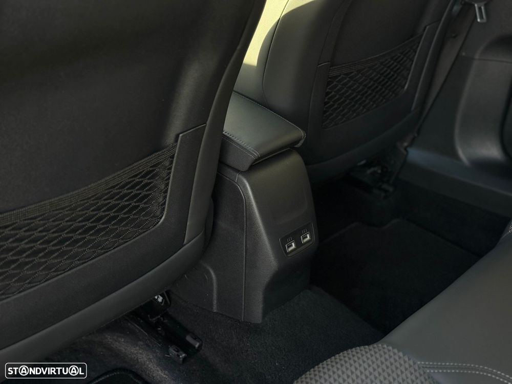 Peugeot 2008 1.2 PureTech GT Line - 44