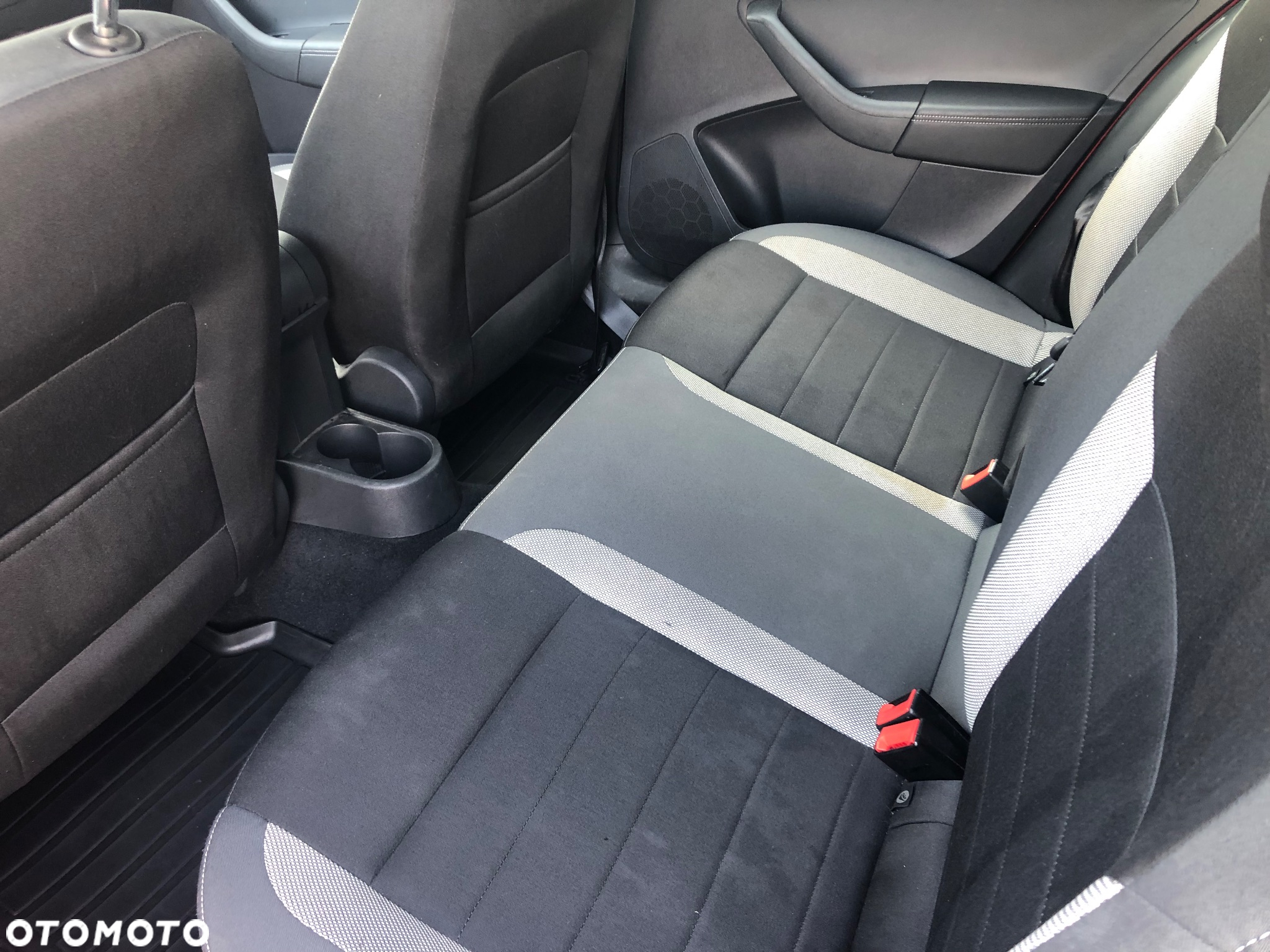 Skoda RAPID 1.6 TDI DPF Ambition - 5