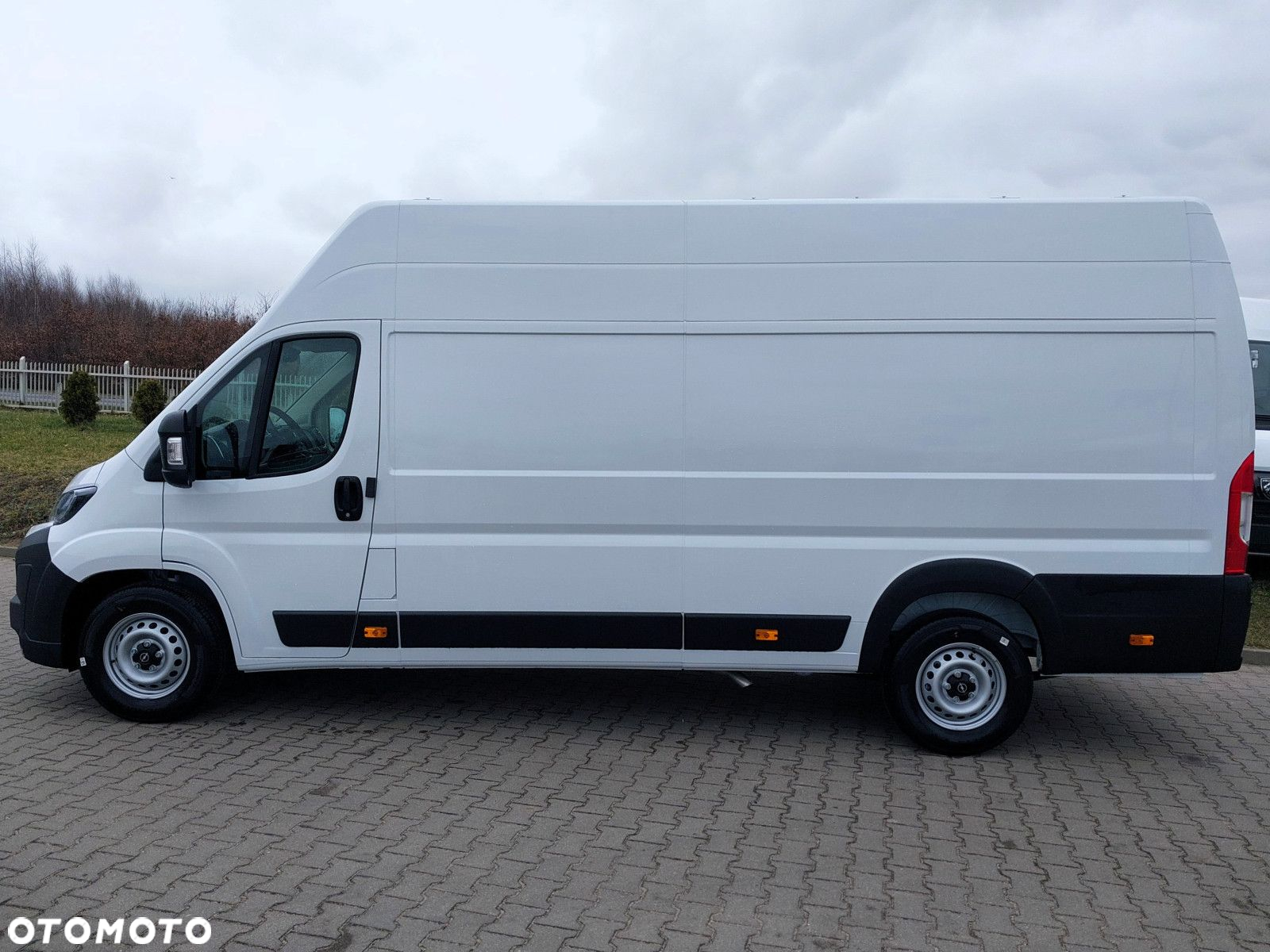 Opel movano Movano Furgon L4H3 2.2 Diesel 180KM MT6 Euro 6E DMC 3.5t Heavy 17m3 - 4