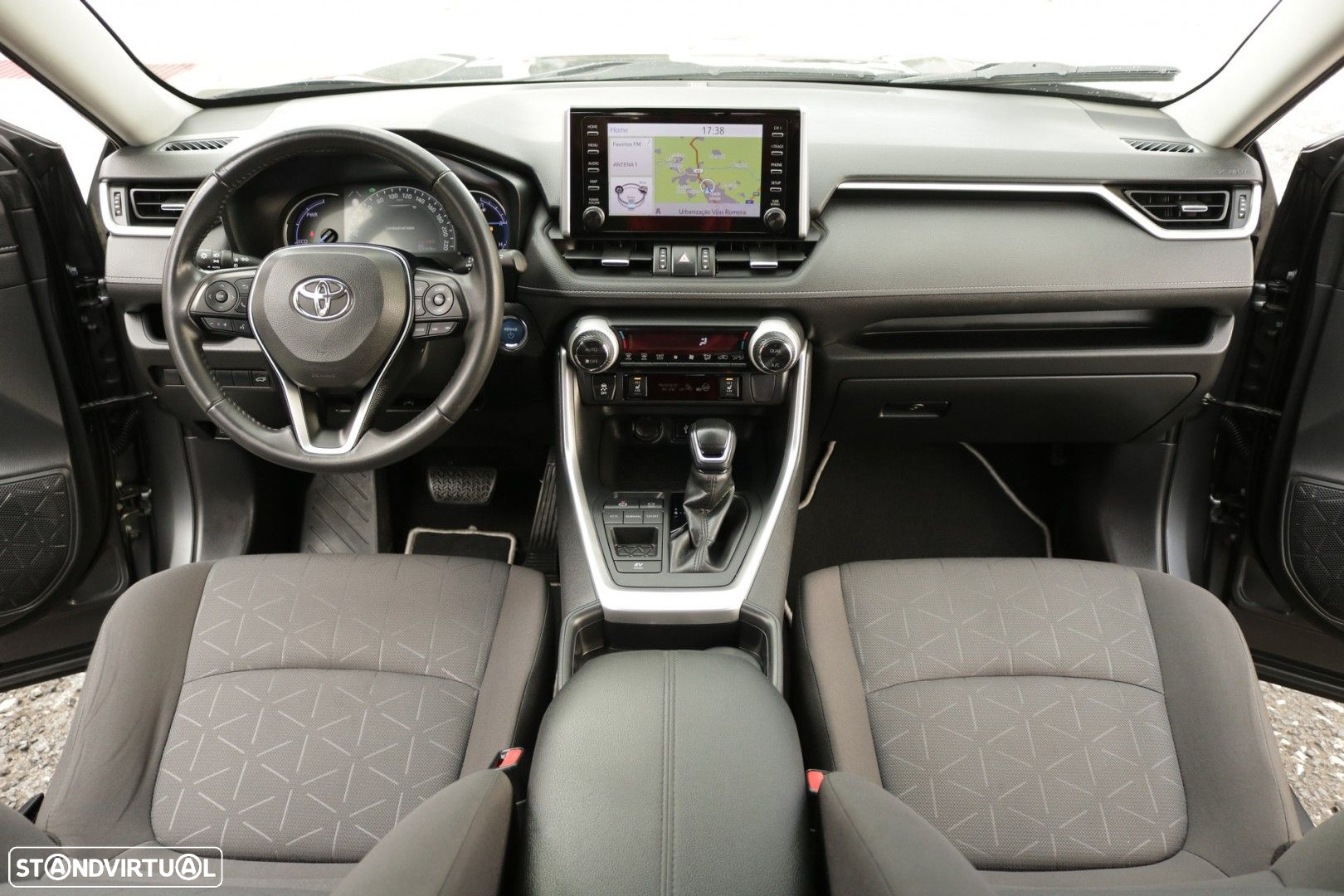 Toyota RAV4 2.5 HDF Comfort - 32
